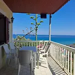 Ithaka 1 Apartment