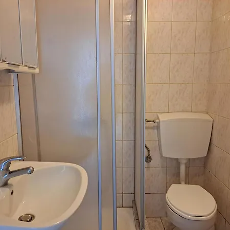 Ithaka 1 Apartman Kásztro
