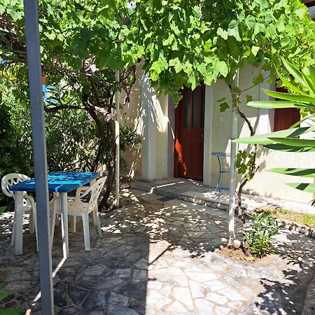 Ithaka 1 Apartment *