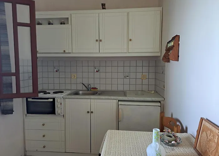 Ithaka 1 Daire Kástro Tornéze